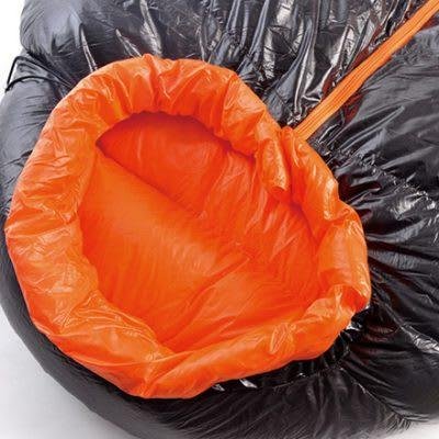 Saco De Dormir Pluma - Color: Negro - Naranja